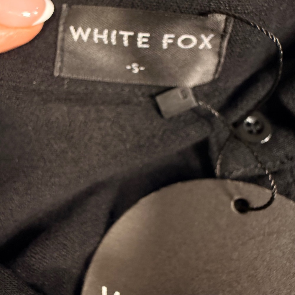 White Fox Feels Like A Holiday Shirt Dress Small Black Pleated Waist Long Sleeve - Picture 4 of 14